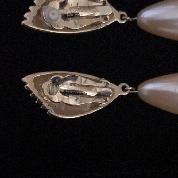 🟠 Givenchy Earrings - Clip Ons - Picture 9 of 12